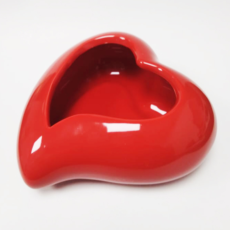 Vaso Cerâmico Vermelho em forma de coração 21x10cm
